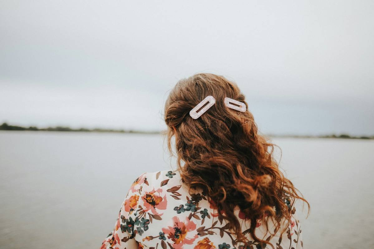 Seasonal Trends in Hair Charms: Your 2024 Guide to Accessorizing with Intention